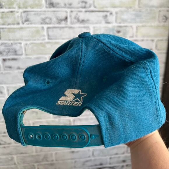 Vintage Starter Charlotte Hornets SnapBack Hat Preowned - Picture 5 of 5